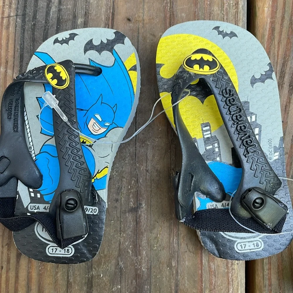 NWT- Havaiana Baby Boy Batman Flip Flops, Size 5C